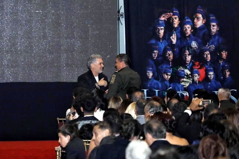 Autoridades de México y famosos, además de fans, se reunieron en la premier de la película.