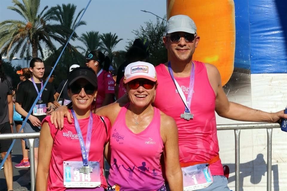 Hannia González, Malú Ramones y Javier García Iza