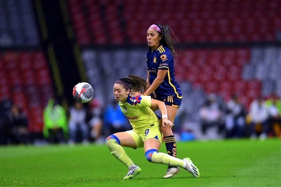 La histórica Katty Martínez había puesto al frente al América al minuto 22.