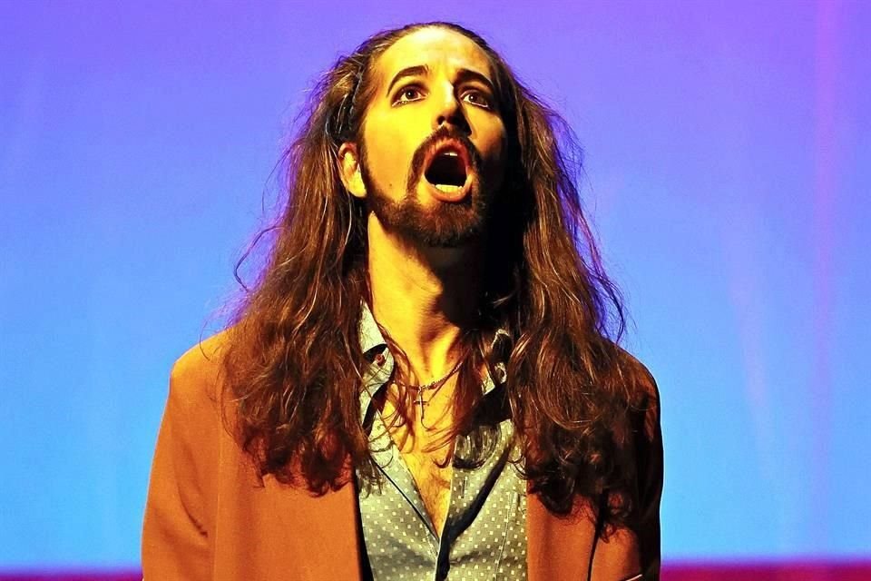 Andrew Simpson disfrutó interpretar a un personaje tan oscuro como Don Giovanni.