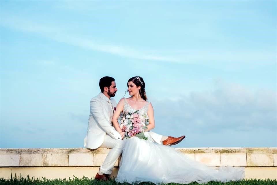 Gustavo Alejandro Paniagua Frausto y Valeria Veloz Morales