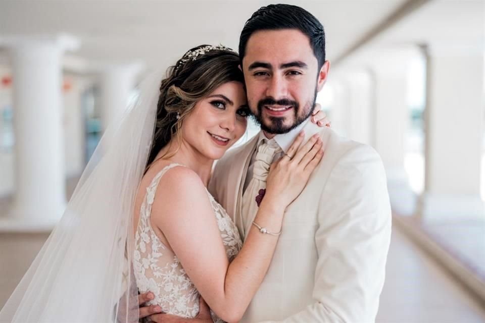 Valeria Veloz Morales y Gustavo Alejandro Paniagua Frausto