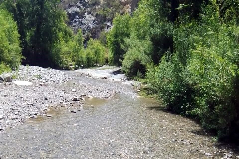 Habitantes de comunidades en Galeana y Rayones entran en disputa por el afluente del Río Pilón, ante el riesgo de desabasto.