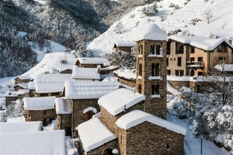 Durante la época de invierno la empresa Ski Shop By Travel ofrecemúltiples actividades para lograr un bienestar integral, sólo o en familia.