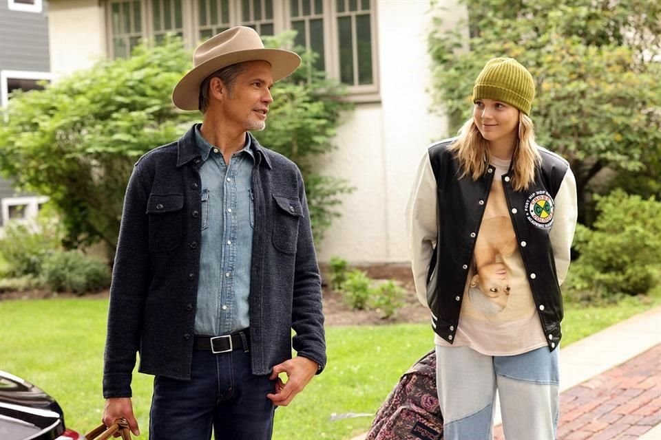 Vivian, la hija de Timothy Olyphant en la vida real, actúa junto a él en la serie.