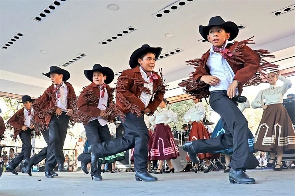 Por segundo año consecutivo se reunieron más de 1000 danzantes.