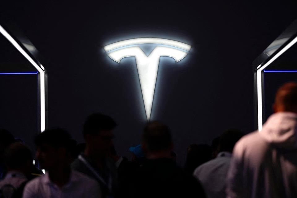 Morgan Stanley elevó su objetivo a 12-18 meses para las acciones de Tesla en un 60 por ciento, hasta 400 dólares, el más alto entre los corredores de Wall Street.