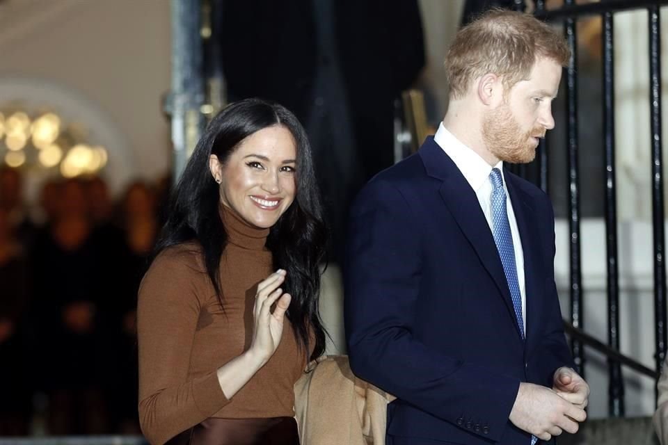 Meghan Markle no viajará a Londres con Enrique para la develación de la estatua de su madre, la Princesa Diana.