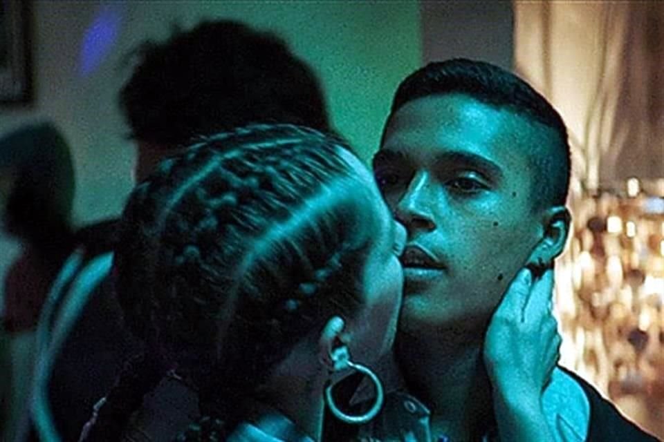 Luchar contra el pasado, un presente desconsolador y un futuro poco prometedor es el eje de la cinta Cosas Imposibles, que ya está en cines.