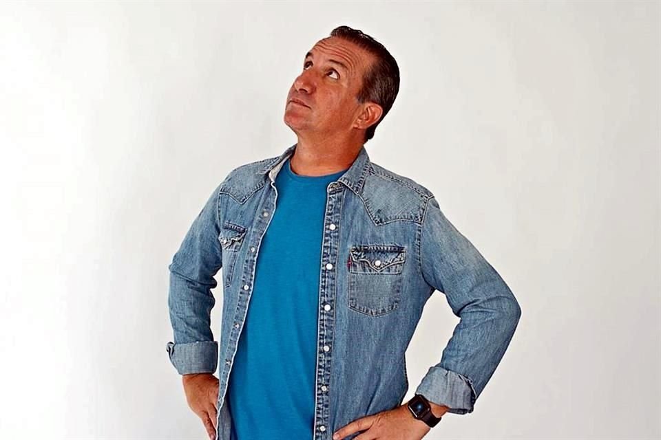 Plutarco Haza relata en la obra Voy a ser Papá, cómo es ser padre para un hombre que nunca quiso serlo.