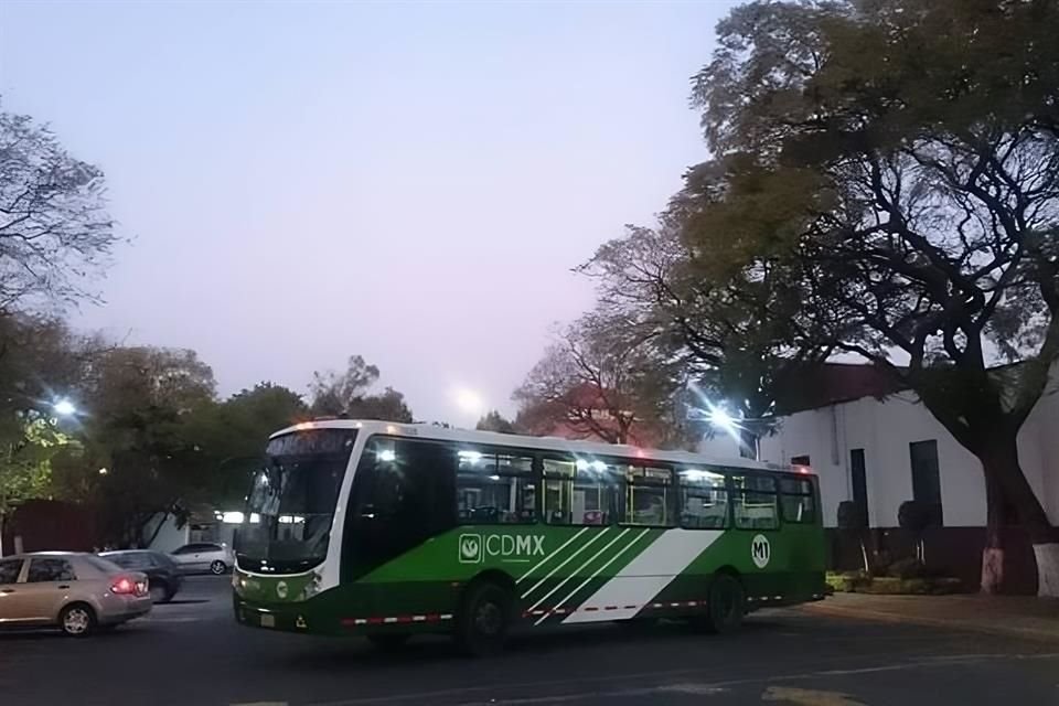 Universidades públicas y privadas de la Ciudad de México ofrecen servicios de transportes para sus estudiantes.