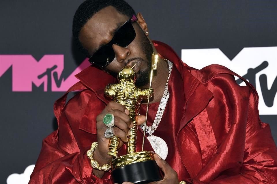 Sean 'Diddy' Combs ganó otro premio especial por su carrera.