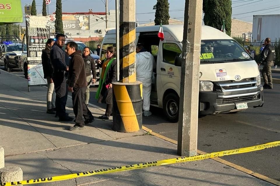 Los asaltantes descendieron y huyeron a pie, mientras que el chofer avanzó en busca de ayuda.