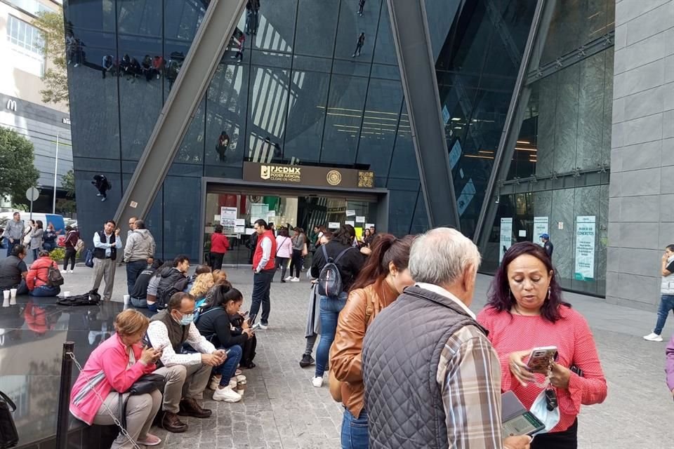 En caso de llegar a un acuerdo, el paro podría ser levantado de otra forma los manifestantes no descartan irse a huelga.