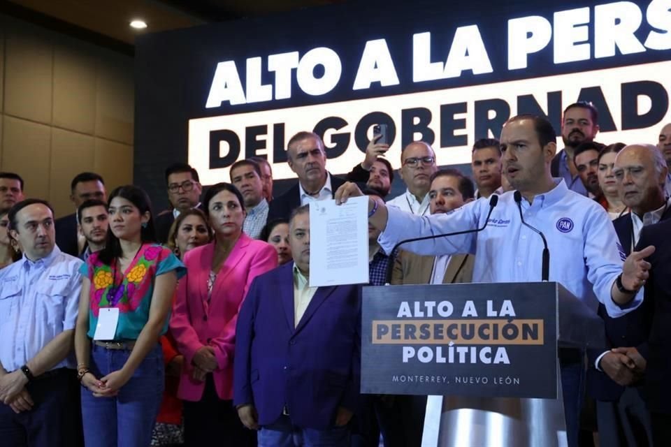 Dirigentes del PRI, PAN y PRD pidieron a Samuel 'dejar de estar chingando' y advierten negativa a darle licencia por eventual candidatura.