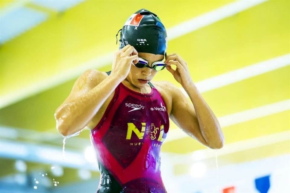 Damaris Garza terminó décima en la ronda clasificatoria de natación.