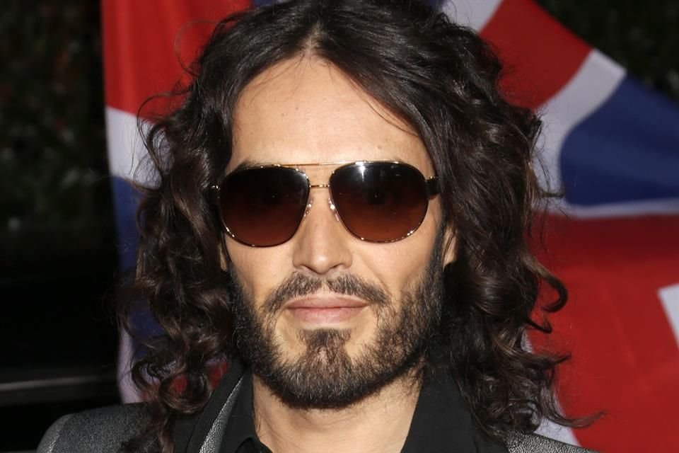 Russell Brand fue acusado de violación, abuso sexual y abuso emocional por cuatro mujeres.