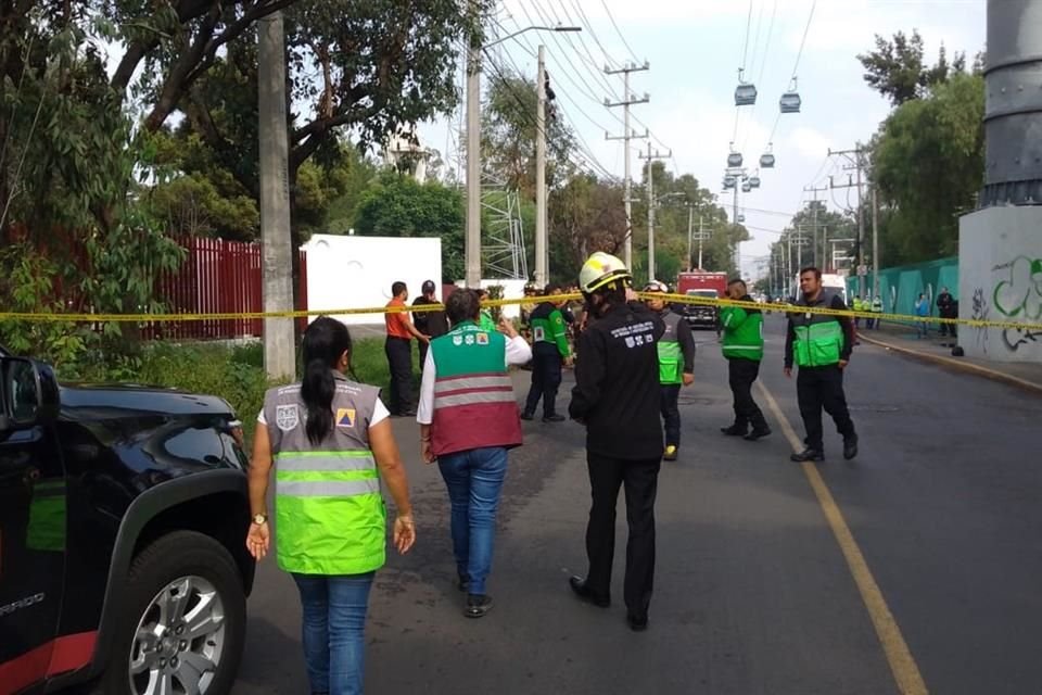 Esta mañana se puso bajo custodia a una persona que se puso en riesgo en Calzada Ticomán y Pernambuco tras subir a una torre del Cablebús.