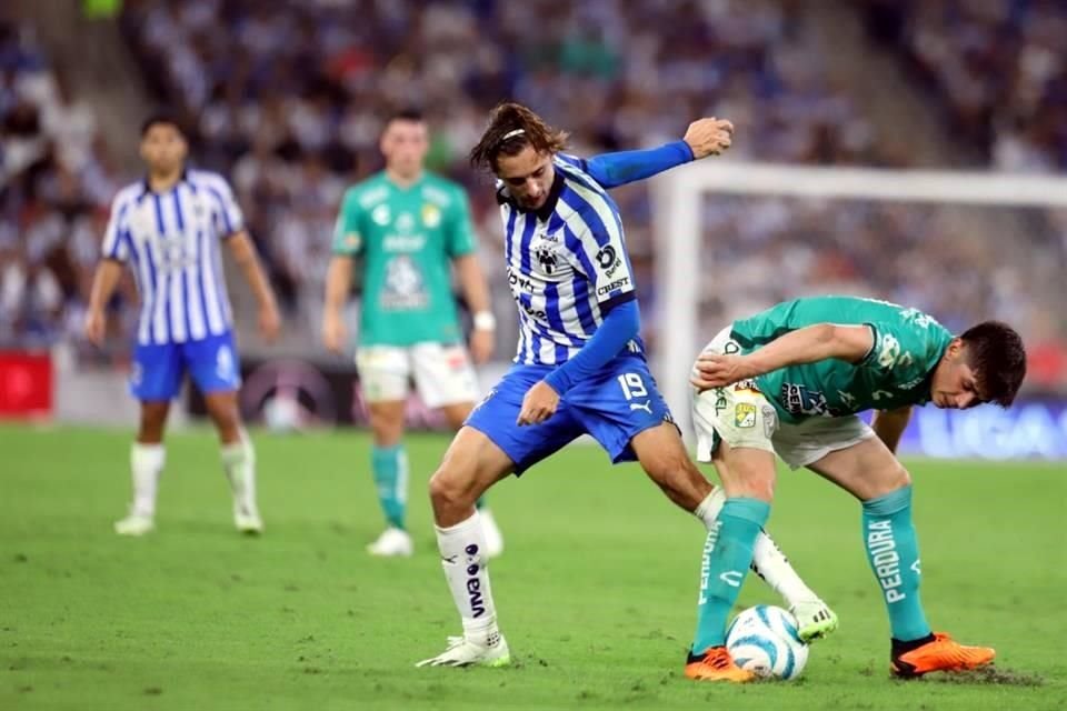 Los Rayados vencieron 3-1 a León previo al Clásico Regio, que jugarán posiblemente sin delanteros ni el español Sergio Canales.