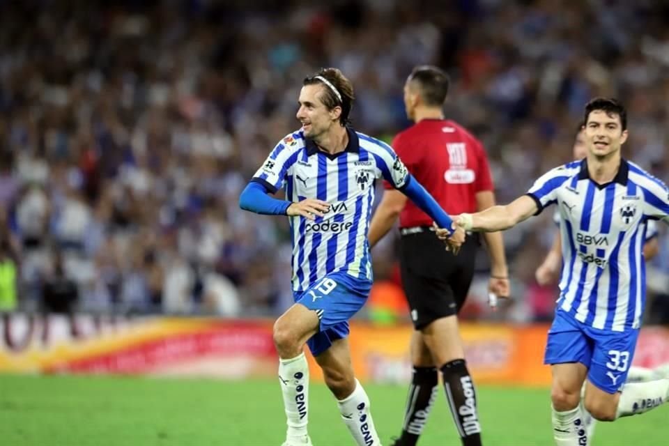 El nombre de Jordi Cortizo fue coreado en el Estadio Monterrey.