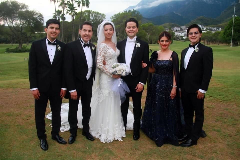 Marcelo Ramírez Hernández, Raúl Ignacio Ramírez Cadena, Rocío Belem González García, Raúl Alejandro Ramírez Hernández, Ana Virginia Hernández de Ramírez y Eduardo Ramírez Hernández
