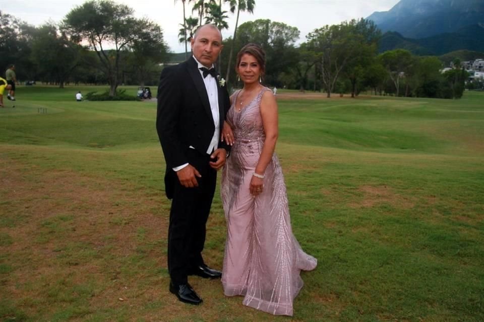 Luis González Ayala y Susana García de González