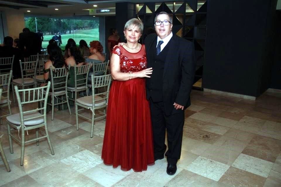 Perla De los Santos de Ramírez y César Ramírez Cadena