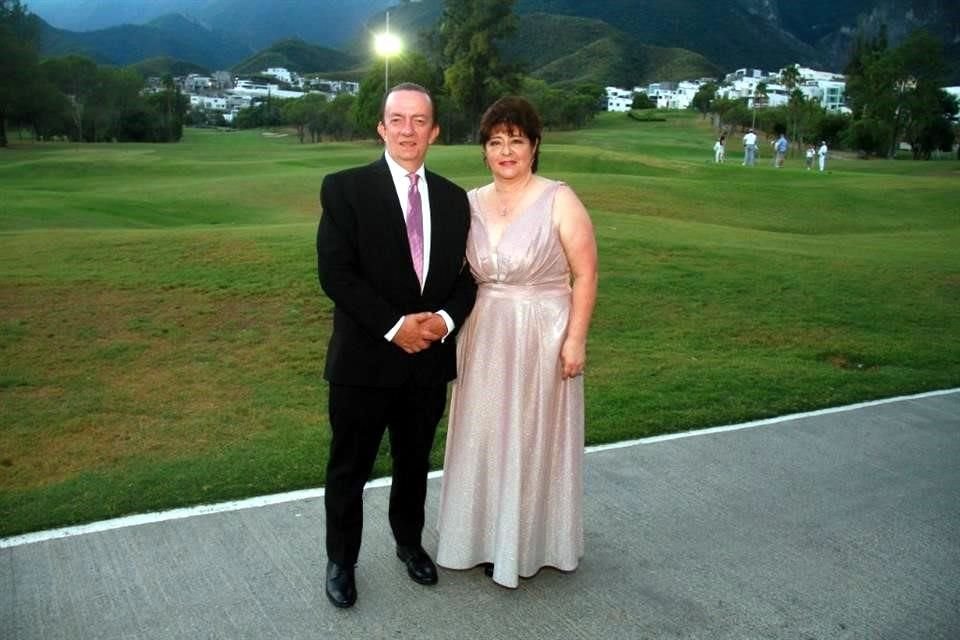 Carlos Montfort y Georgina Quintero