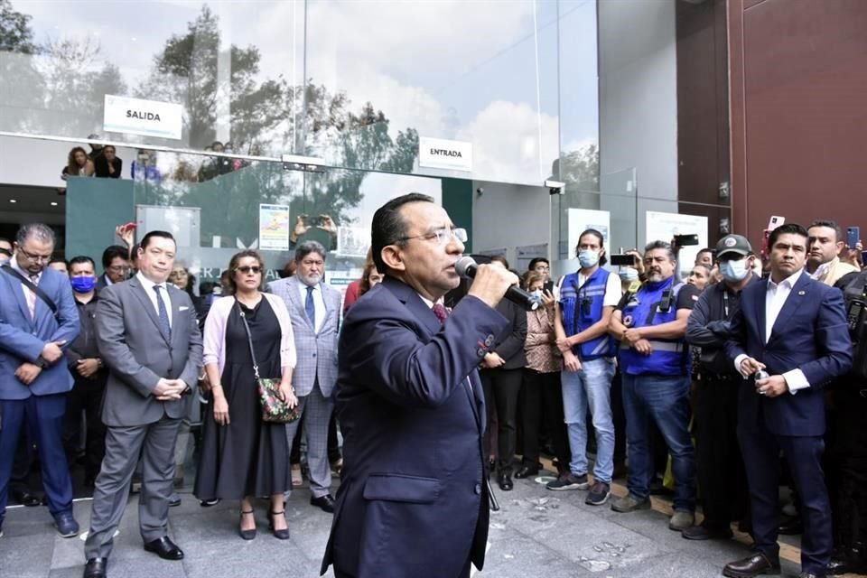 El presidente del PJCDMX, Rafael Guerra, solicitó a los manifestantes detener paro; ellos se negaron y continúan con exigencia de aumento.