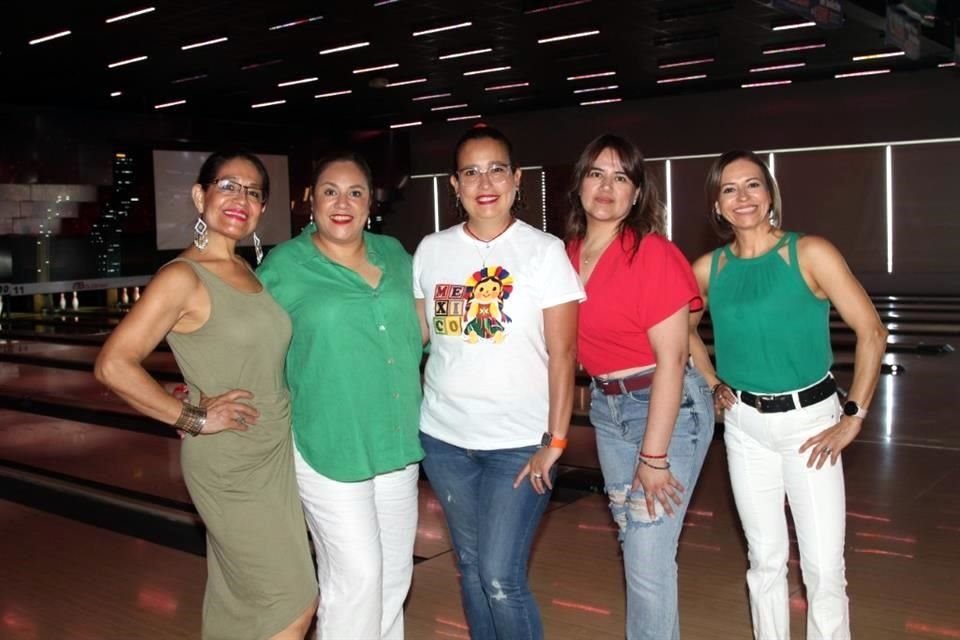 Rebeca Carrillo, Marilu García, Nancy Rodríguez, Marily Gómez , Julisa García