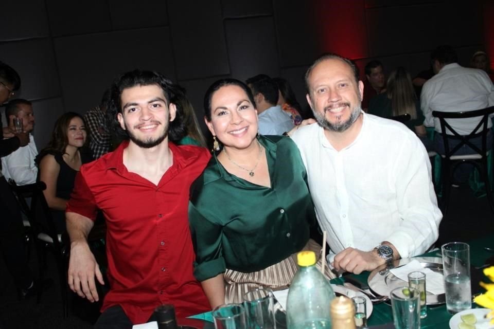 Mario Gutiérrez Camacho, Selene Camacho y  Mario Gutiérrez