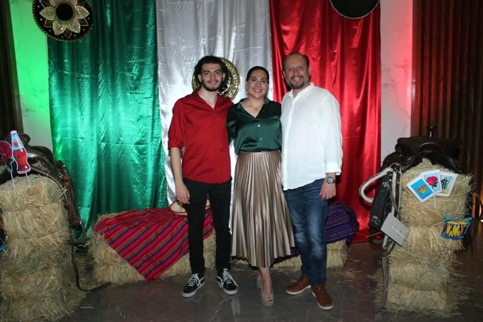 Mario Gutiérrez Camacho, Selene Camacho y  Mario Gutiérrez