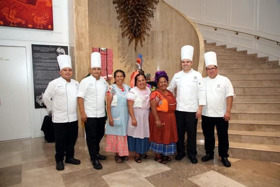 Bryan Bravo, Julio Casillas, Marcelina Mendoza, Rufina Mendoza, Abigail Mendoza, Alberto Casavantes y César Zavala