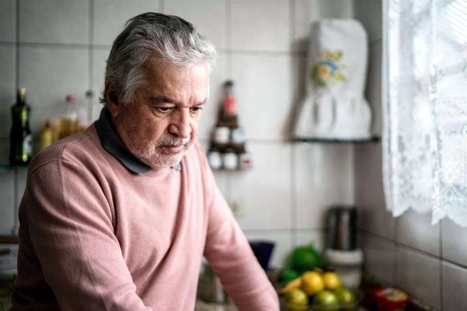 En el Día Mundial del Alzheimer se presenta una reflexión sobre lo importante de la alimentación y preparación física para evitar demencias.