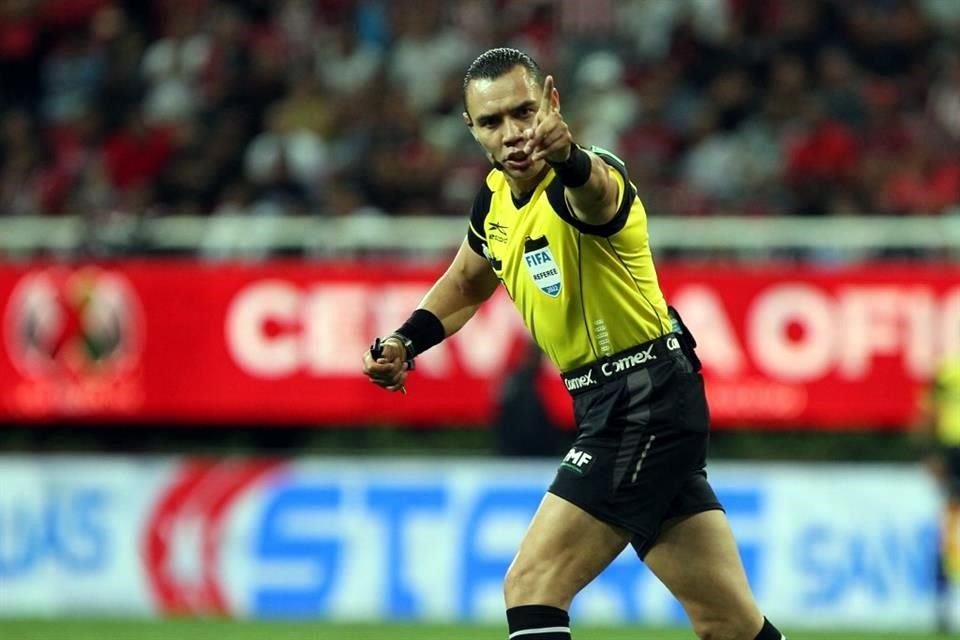El silbante Marco Antonio Ortiz Nava será el encargado de pitar la edición 133 del Clásico Regio.