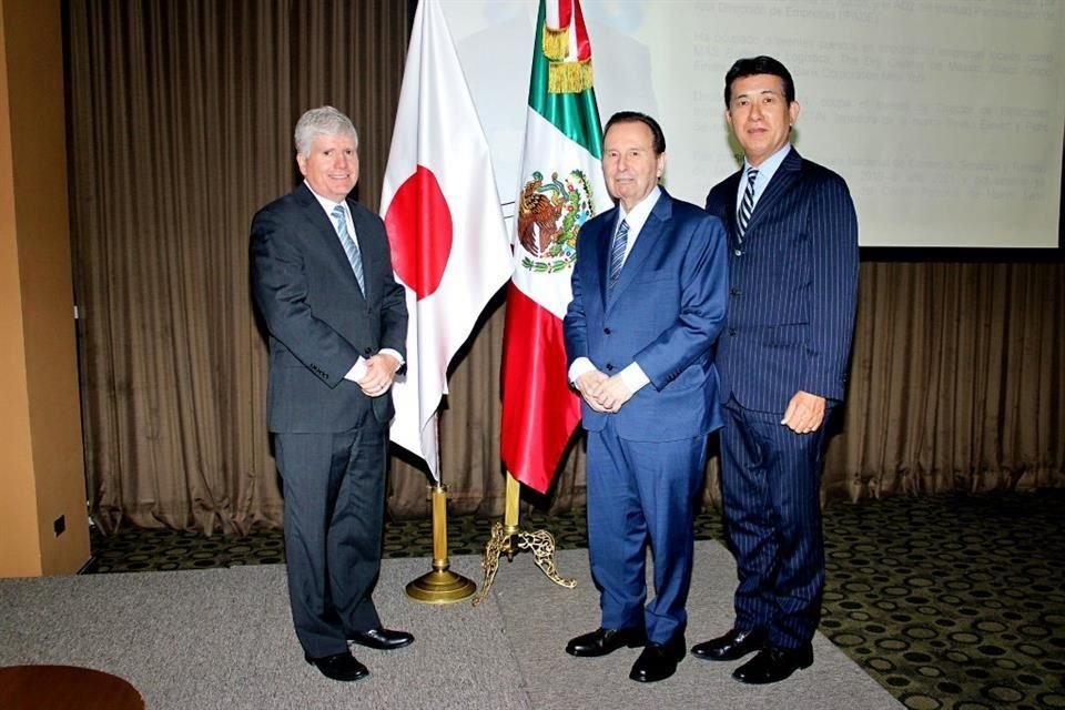 Gabriel Chapa Muñoz, Tomás González Sada y Noriteru Fukushima, Embajador de Japón en México