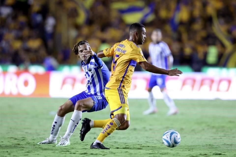 Con doblete de André-pierre Gignac, quien superó a Bahía como el máximo goleador del Clásico Regio, Tigres golea 3-0 a Rayados.