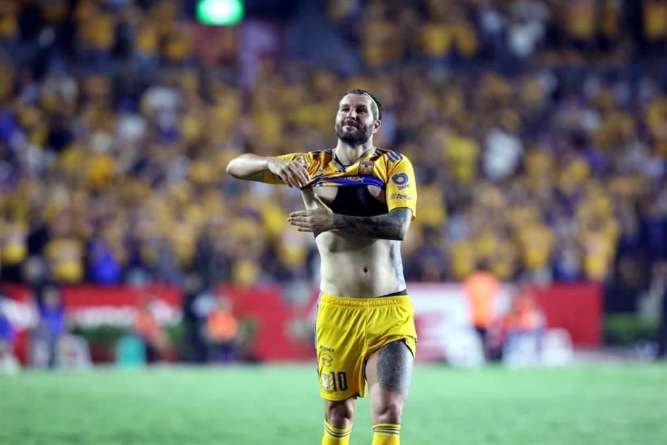 André-pierre Gignac, de penal, se convirtió en el mejor goleador de la historia del Clásico Regio.