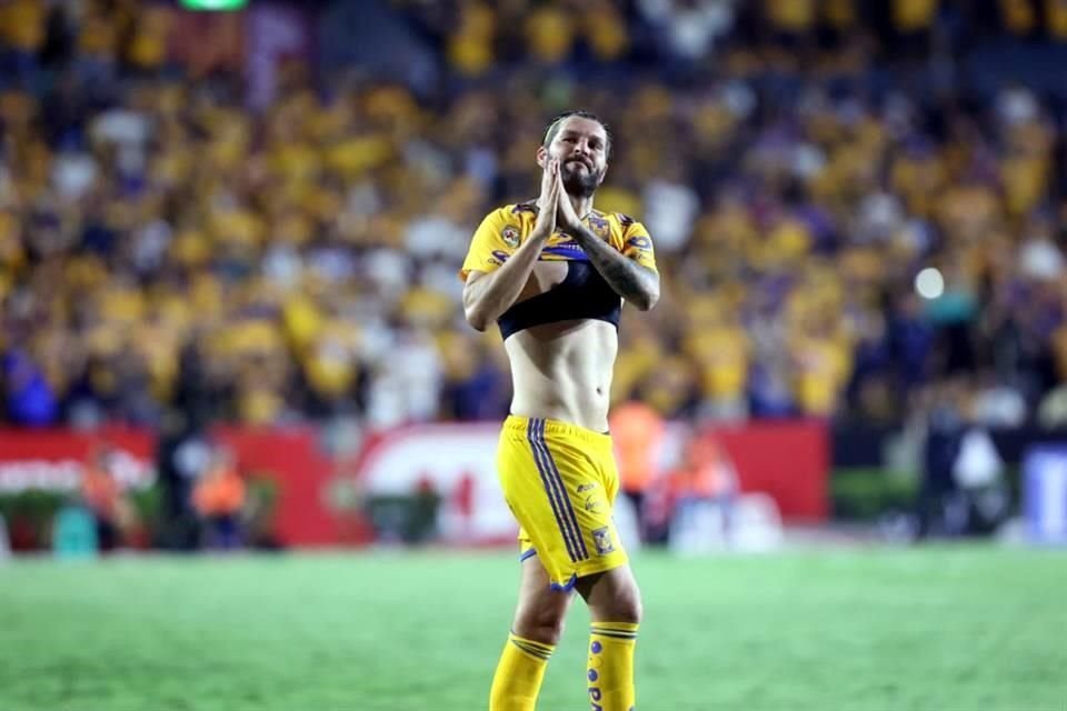 André-pierre Gignac, de penal, se convirtió en el mejor goleador de la historia del Clásico Regio.