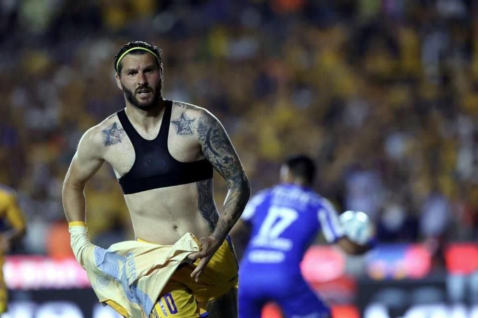 André-pierre Gignac, de penal, se convirtió en el mejor goleador de la historia del Clásico Regio.