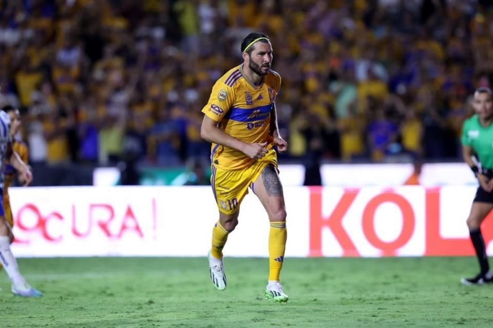 André-pierre Gignac, de penal, se convirtió en el mejor goleador de la historia del Clásico Regio.