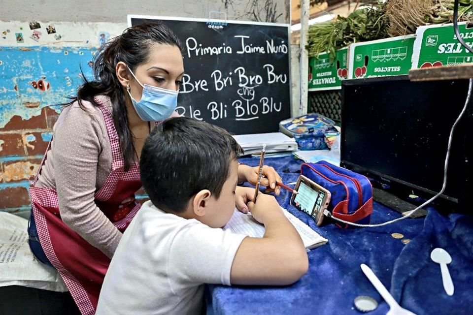 Tras la pandemia, muchos alumnos presentaron deficiencias en su educación básica.