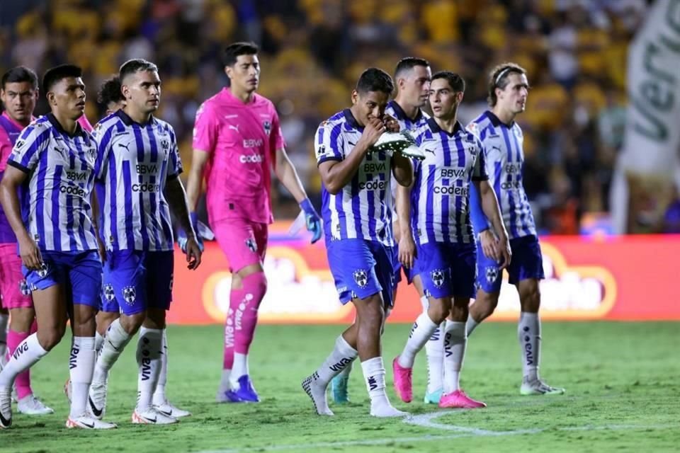 El conjunto albiazul se había mostrado sólido en su parte baja, hasta el sábado en el Clásico.