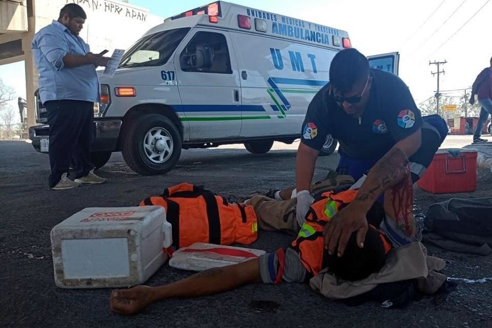 Jorge Humberto Vargas Torres, de 35 años, fue auxiliado por socorristas de las ambulancias UMT.