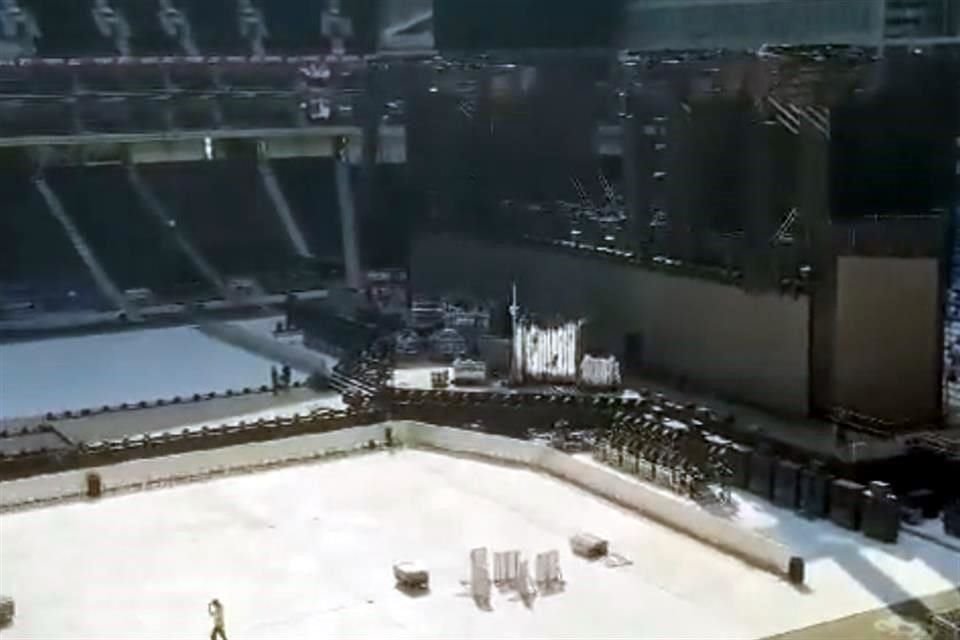 La cancha del 'Gigante de Acero' estará completamente tapada por el escenario y las tarimas para el concierto de 'The Weeknd'