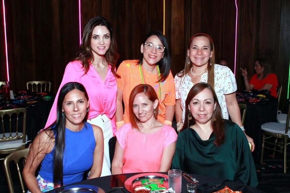 Montserrat Martínez, Mely Soto, Alicia Ruy, Ángela Martínez, Graciela Martínez y Gabriela Martínez