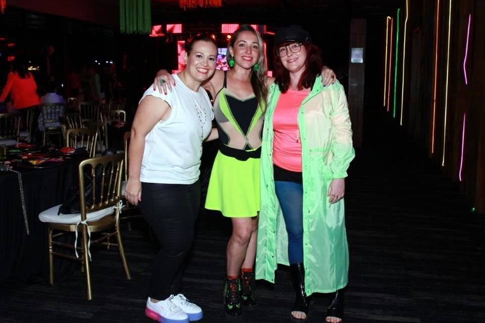 Alejandra Medina, Karina Garza y Katya Garza