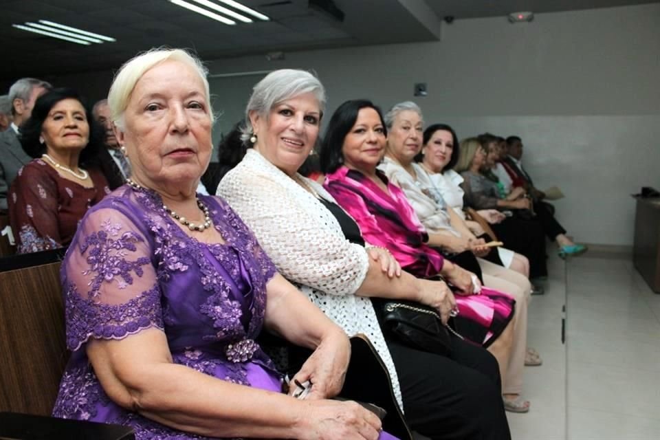 Olga Borrego, Alicia Ochoa, Alma Beatriz Aguirre, Beatriz Elena Cárdenas y Laura Ortiz