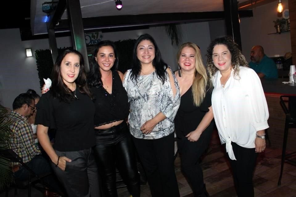 Vicky Elizondo, Angélica Guerra, Sara Pérez, Mía Perich y Dayana Romero