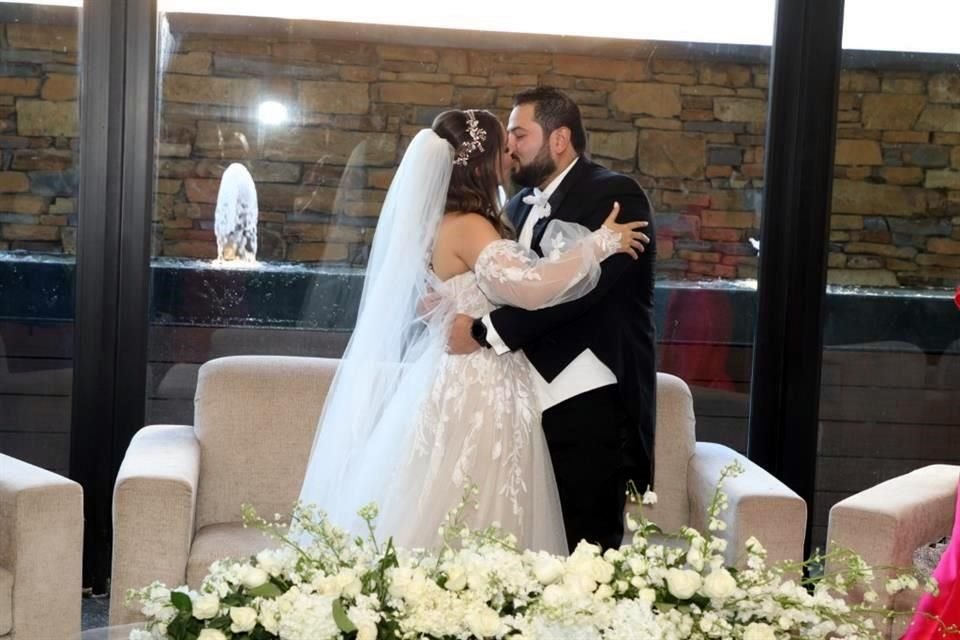 Tania Gabriela Solis Ordaz y Jorge Hugo Villarreal Galván